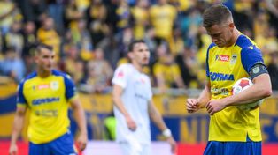 Arka Gdynia zgubiła rytm. Ostatnie mecze dały Markowi Jarolimowi sporo do myślenia. Drużyna ma cztery punkty do odrobienia do lidera.
