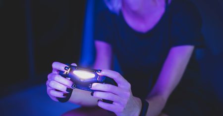 Sony utuczyło się na exclusive'ach, teraz modli się by zniknęły