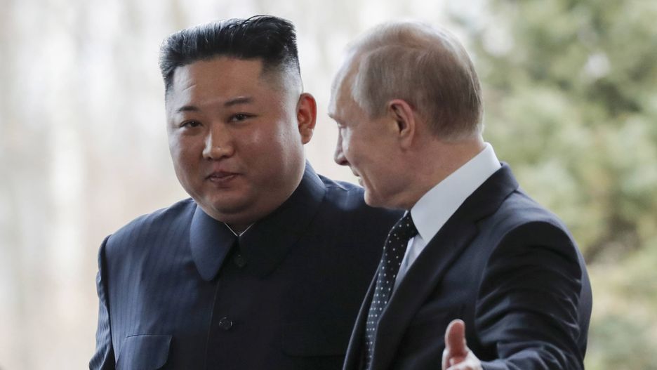 Russian President Vladimir Putin meets North Korean leader Kim Jong Un
epa07526659 Russian President Vladimir Putin (R) welcomes North Korea's leader Kim Jong Un for the talks in Vladivostok, Russia, 25 April 2019. Putin and Kim are set to have one-on-one meeting at the Far Eastern State University on the Russky Island across a bridge from Vladivostok. The meeting will be followed by broader talks involving officials from both sides.  EPA/ALEXANDER ZEMLIANICHENKO / POOL 
Dostawca: PAP/EPA.
ALEXANDER ZEMLIANICHENKO / POOL