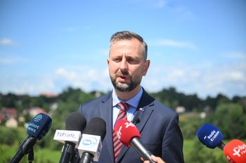 "Niech sobie łby pourywają". Szef PSL komentuje spór w PiS