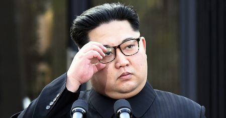 Kim Dzong Un nie śpi. Dziwaczne zwyczaje północnokoreańskiego dyktatora budzą sprzeczne komentarze