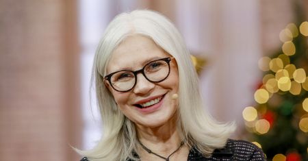 Wróciła do kraju po 40 latach. Kupiła wielkie mieszkanie w Warszawie