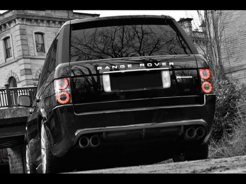 Strach przed błotem – Project Kahn Range Rover TDV8 (2010)