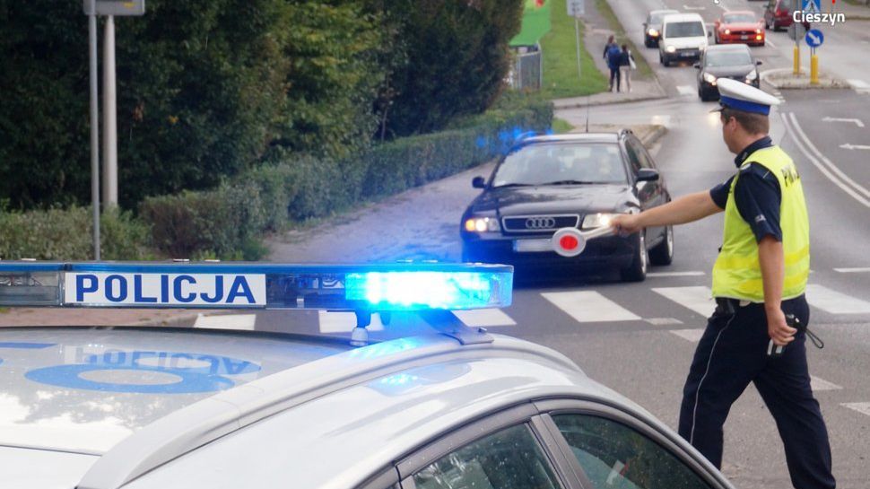 Policja wręcza wyższe mandaty. Póki co nie ma to widocznego przełożenia na bezpieczeństwo na drogach