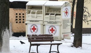 Chciał wyciągnąć ubrania z kontenera. Nie żyje 45-latek