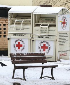 Chciał wyciągnąć ubrania z kontenera. Nie żyje 45-latek