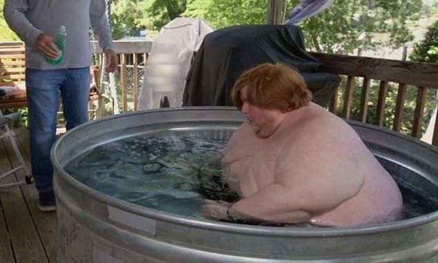 Casey kilka razy utknął pod prysznicem