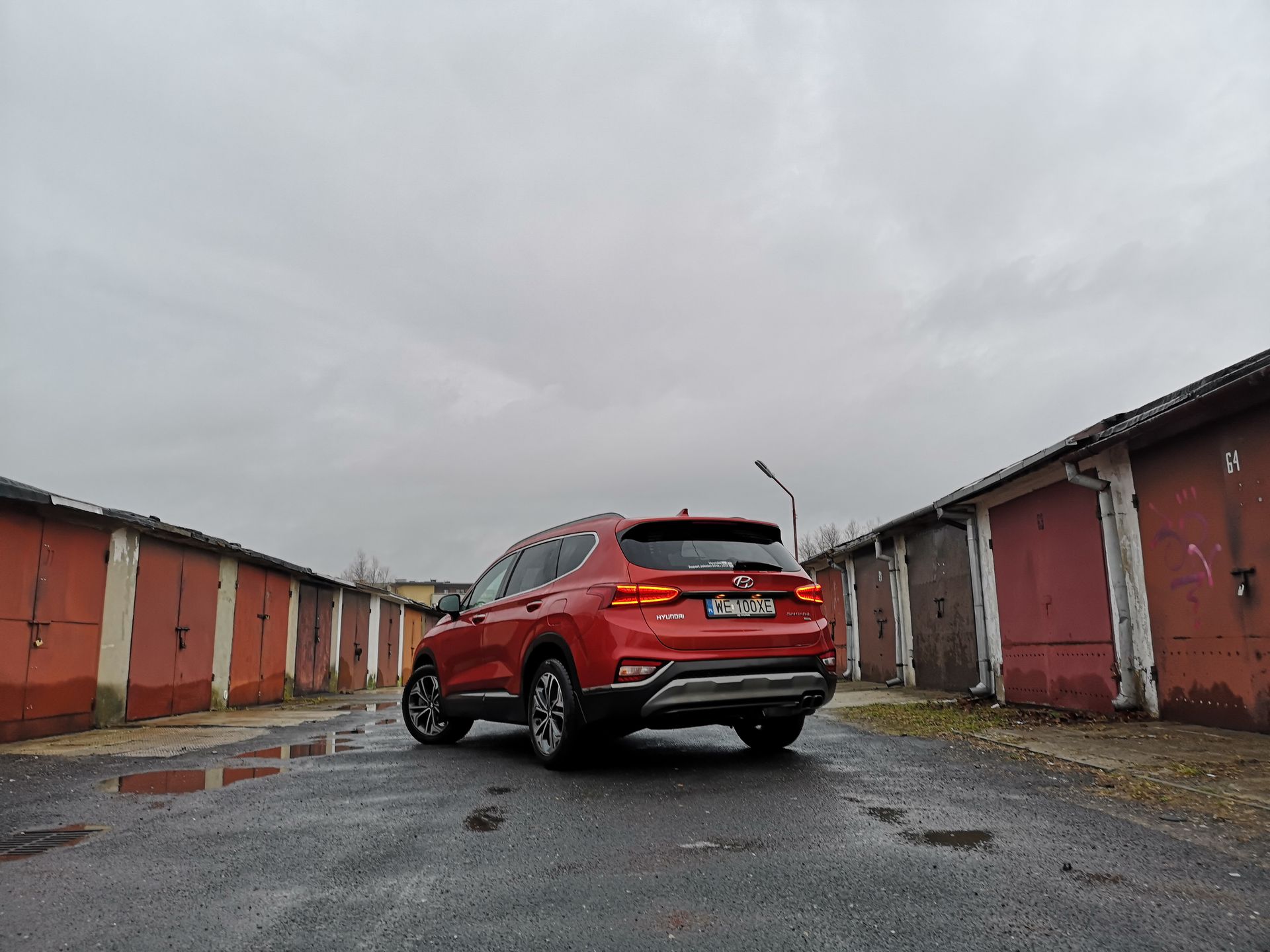 Hyundai Santa Fe: Wirtualne lusterka i systemy prorodzinne CalmTech 9