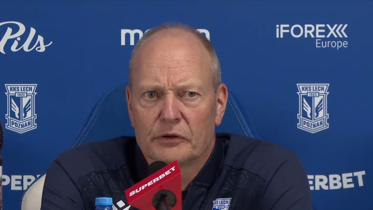 Niels Frederiksen podczas przedmeczowej konferencji prasowej