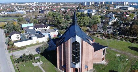 Koronawirus w Polsce. Proboszcz z Radomia zakażony. Dezynfekcja kościoła