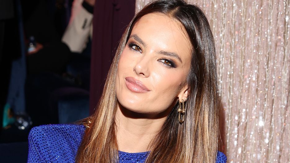 Alessandra Ambrosio w oryginalnej stylizacji