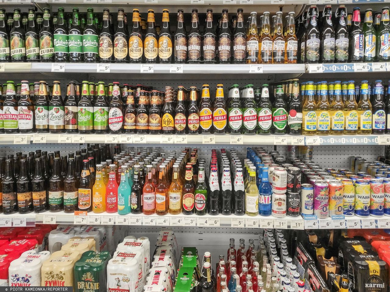 Polacy zmienili upodobania. Branża tonie w długach