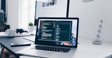 Więcej spraw przez internet - jak Fundusze Europejskie zmieniają administrację