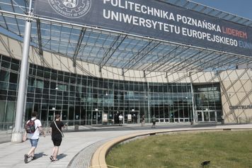 Jedyny taki sklep w Polsce. Uczelnia stworzyła własną markę