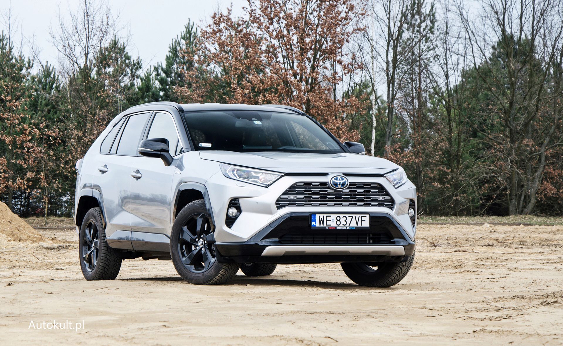 Widząc pierwsze zdjęcia oceniłem stylistykę RAV4 bardzo pozytywnie. Na żywo... trochę przeraża.