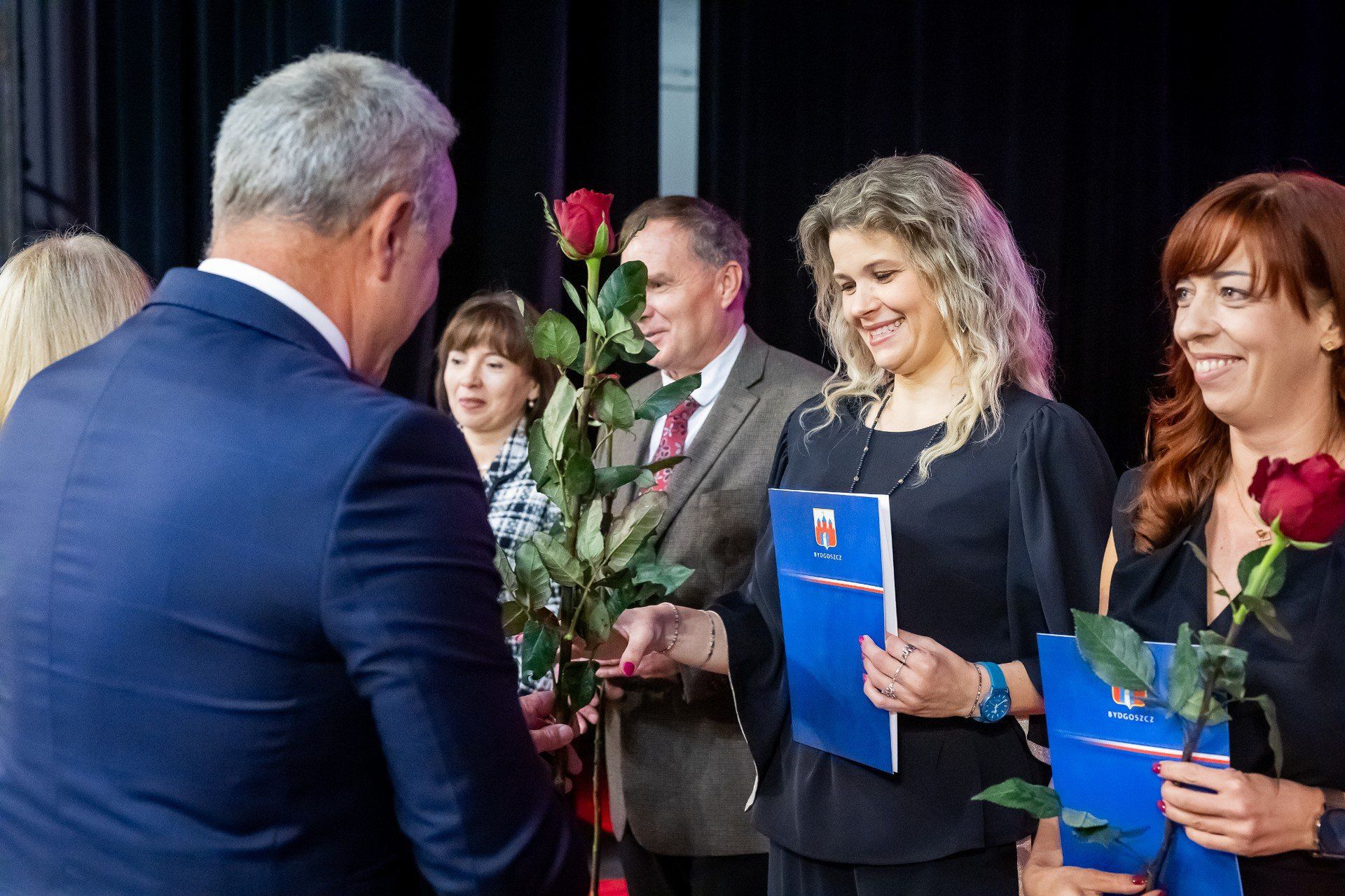Święto szkolnictwa to okazja do wyróżnienia tych, którzy na co dzień dbają o poziom wykształcenia dzieci i młodzieży. Odznaczenia wręczył im prezydent Bydgoszczy