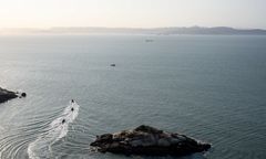 Podmorskie kable "rozłączone". Wyspy odcięte od świata