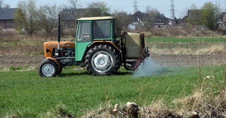 Likwidują swoje gospodarstwa. To spory kłopot dla innych rolników