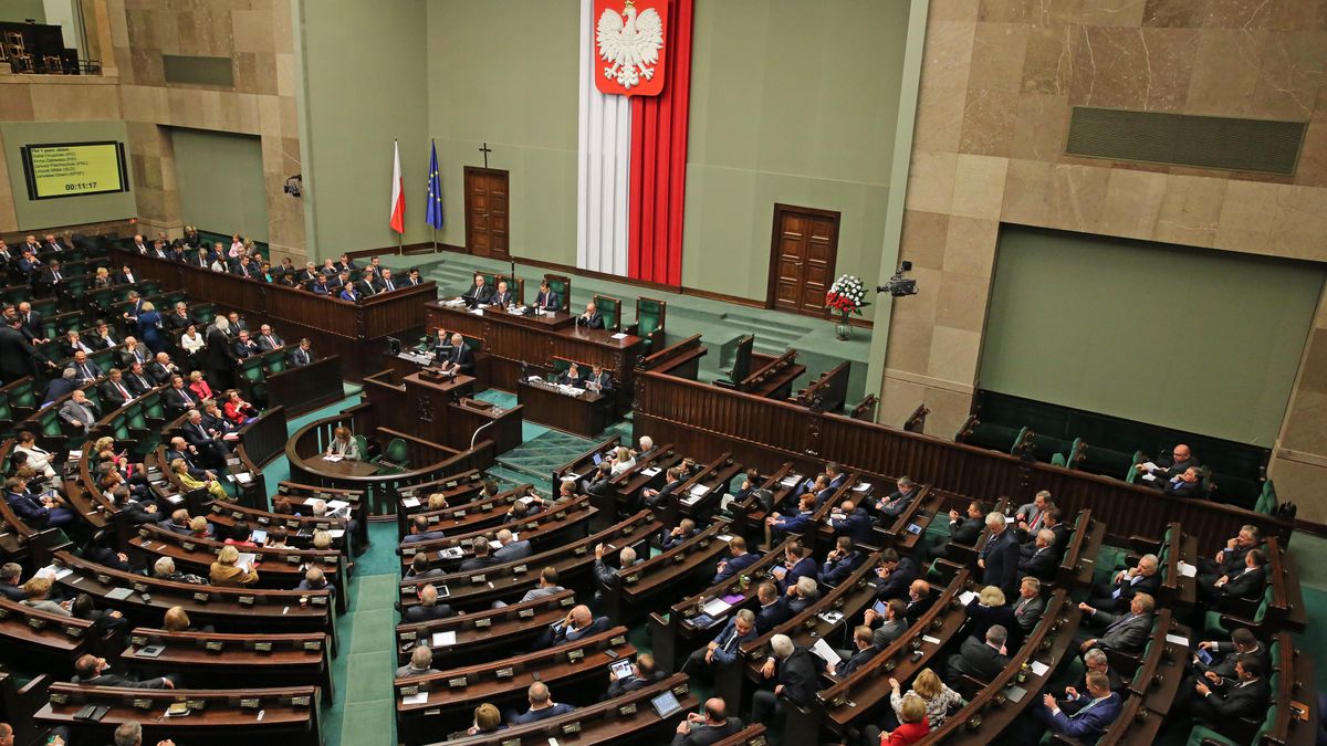 Parlamentarzyści chcą wyższych pensji