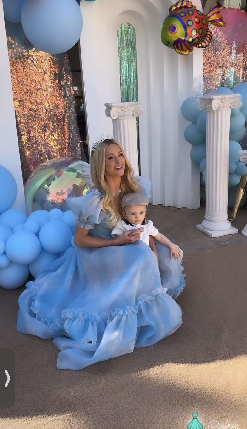 Huczne urodziny synka Paris Hilton