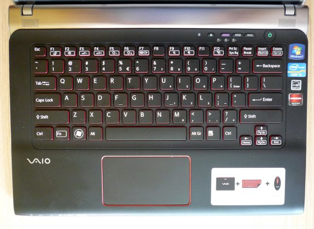Sony VAIO E14 (SVE14A1S6EB) - klawiatura i touchpad