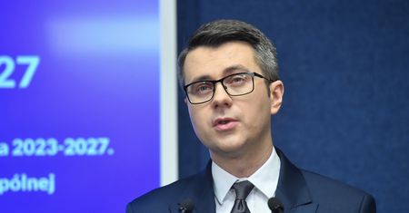 "To problem pana stacji". Tak odpowiedział dziennikarzowi TVN24