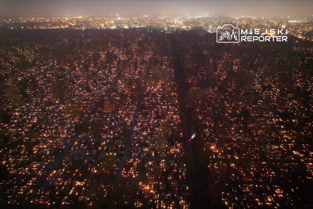 Warszawa: Organizacja ruchu wokół cmentarzy na Wszystkich Świętych