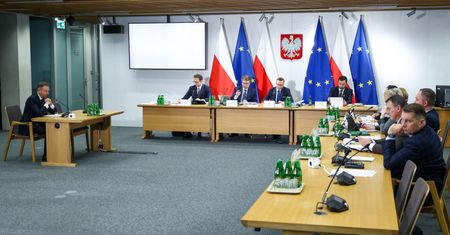Komisja ds. wyborów kopertowych odtajniła dokumenty