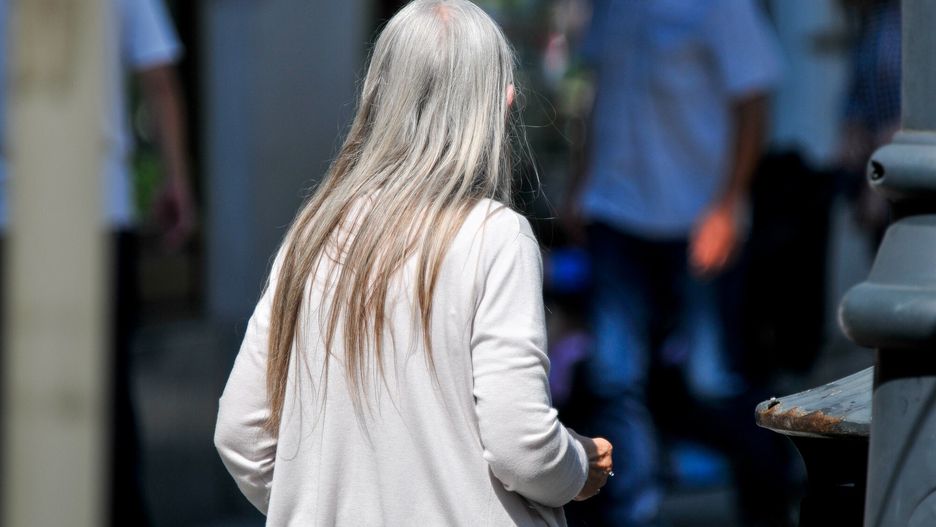 Dla wielu siwe włosy są nie do zaakceptowania