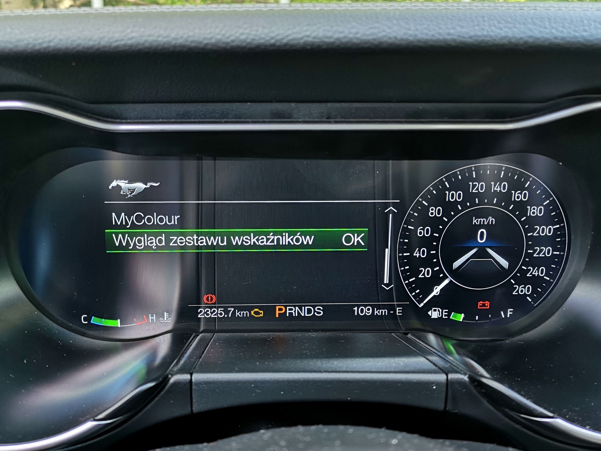 Ford Mustang GT: Działanie systemu SYNC 3, aplikacji FordPass oraz audio B&O 31