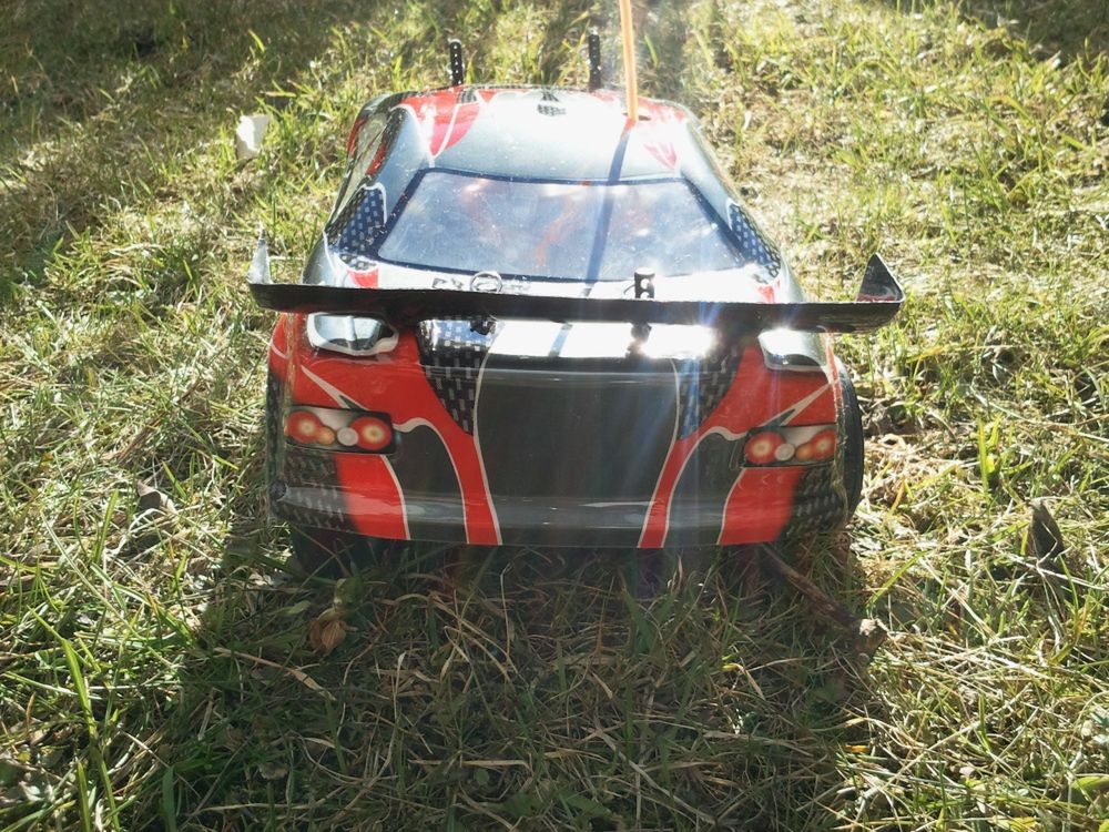 Miniaturowy drift, czyli czy warto kupować samochód RC? [wideo] 7