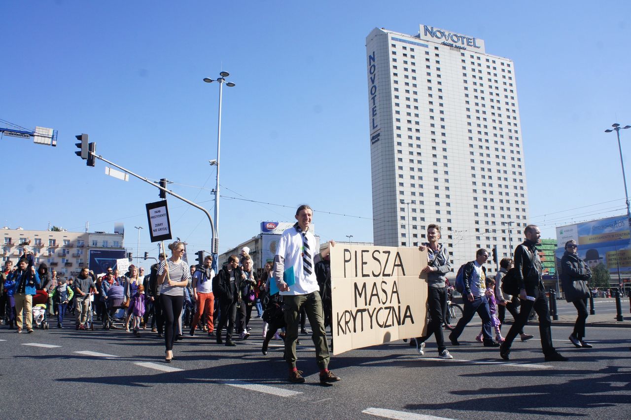 W sobotę na warszawskim Mokotowie po raz kolejny spotkają się uczestnicy Pieszej Masy Krytycznej. Manifestacja ma zwrócić uwagę na problemy niezmotoryzowanych