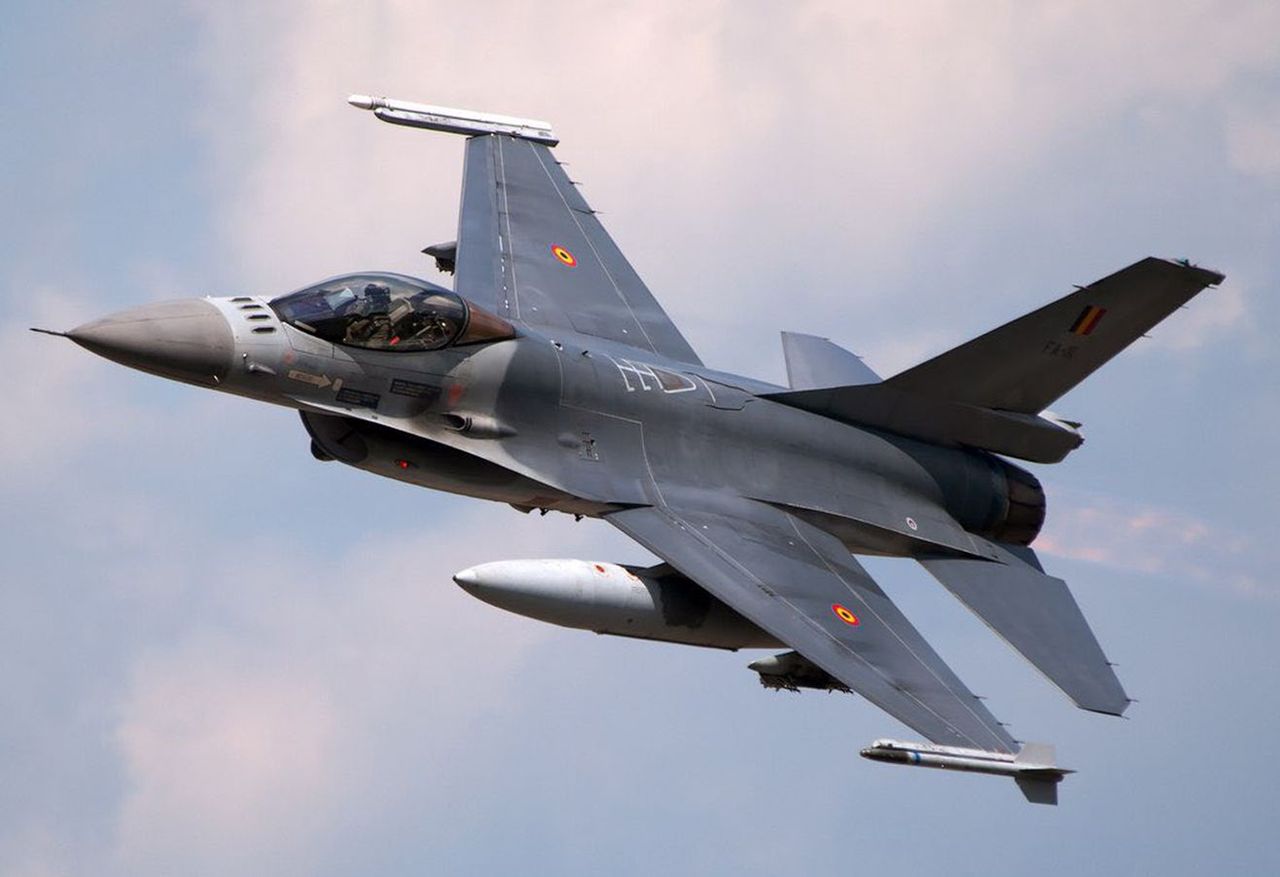 Belgien beschleunigt Lieferung von F-16 an die Ukraine vor 2026