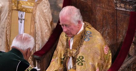 "Żyjący Nostradamus" o przyszłości króla Karola. Mówi o "Antychryście"