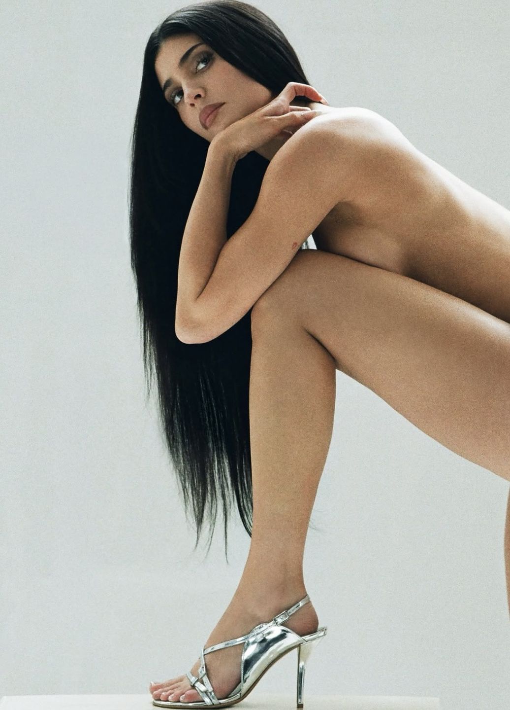 Kylie Jenner pozuje nago 