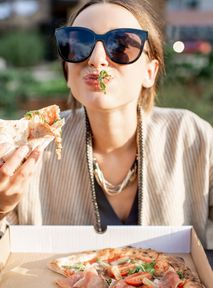 Compulsive eating: how to recognize and manage binge eating