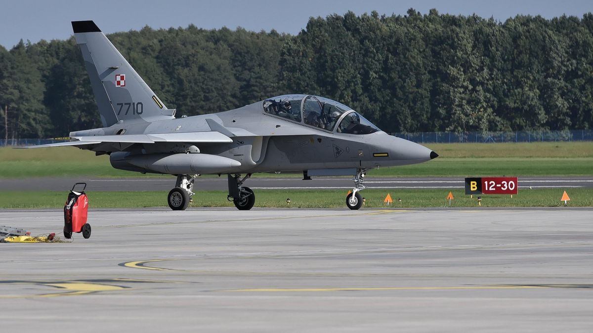 Pilot poszukiwany przez Urząd Pracy