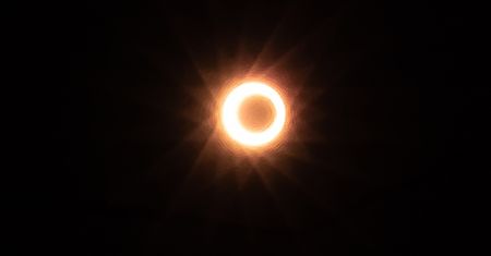 Nów Księżyca i zaćmienie Słońca. Już w weekend na niebie pojawią się dwa wyjątkowe zjawiska astronomiczne