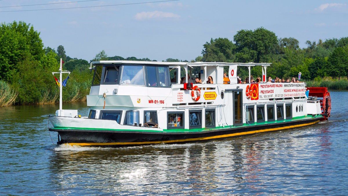 Wrocław. Kaczuszka i Pirat prują już fale Odry. Ruszyła żegluga spacerowa