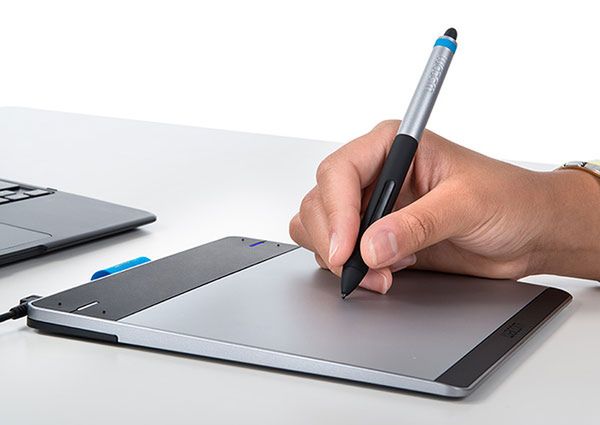 Wacom Intuos S Pen & Touch