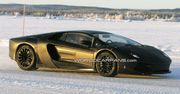 Nowe Lamborghini podczas testów zimowych