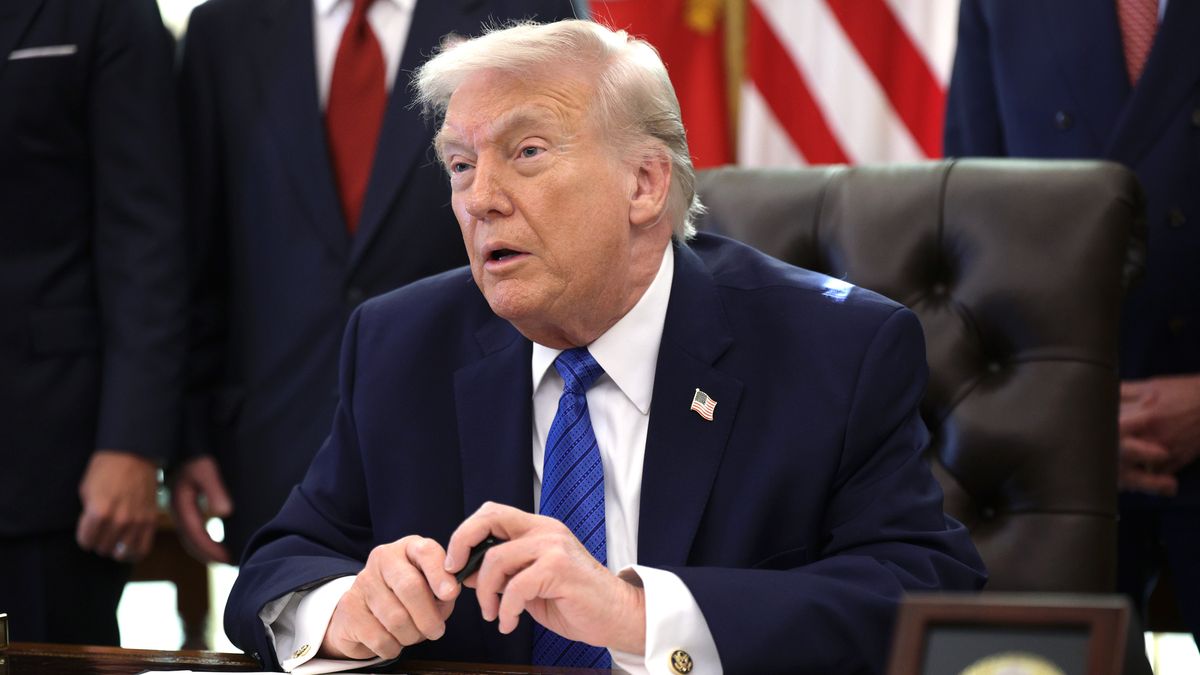 WASHINGTON, DC - JANUARY 30: U.S. President Donald Trump delivers remarks before signing an executive order in the Oval Office of the White House on January 30, 2026 in Washington, DC. Trump signed an order aimed at bringing an IndyCar race to the District of Columbia this summer as part of the celebration of America’s 250th birthday. (Photo by Alex Wong/Getty Images)