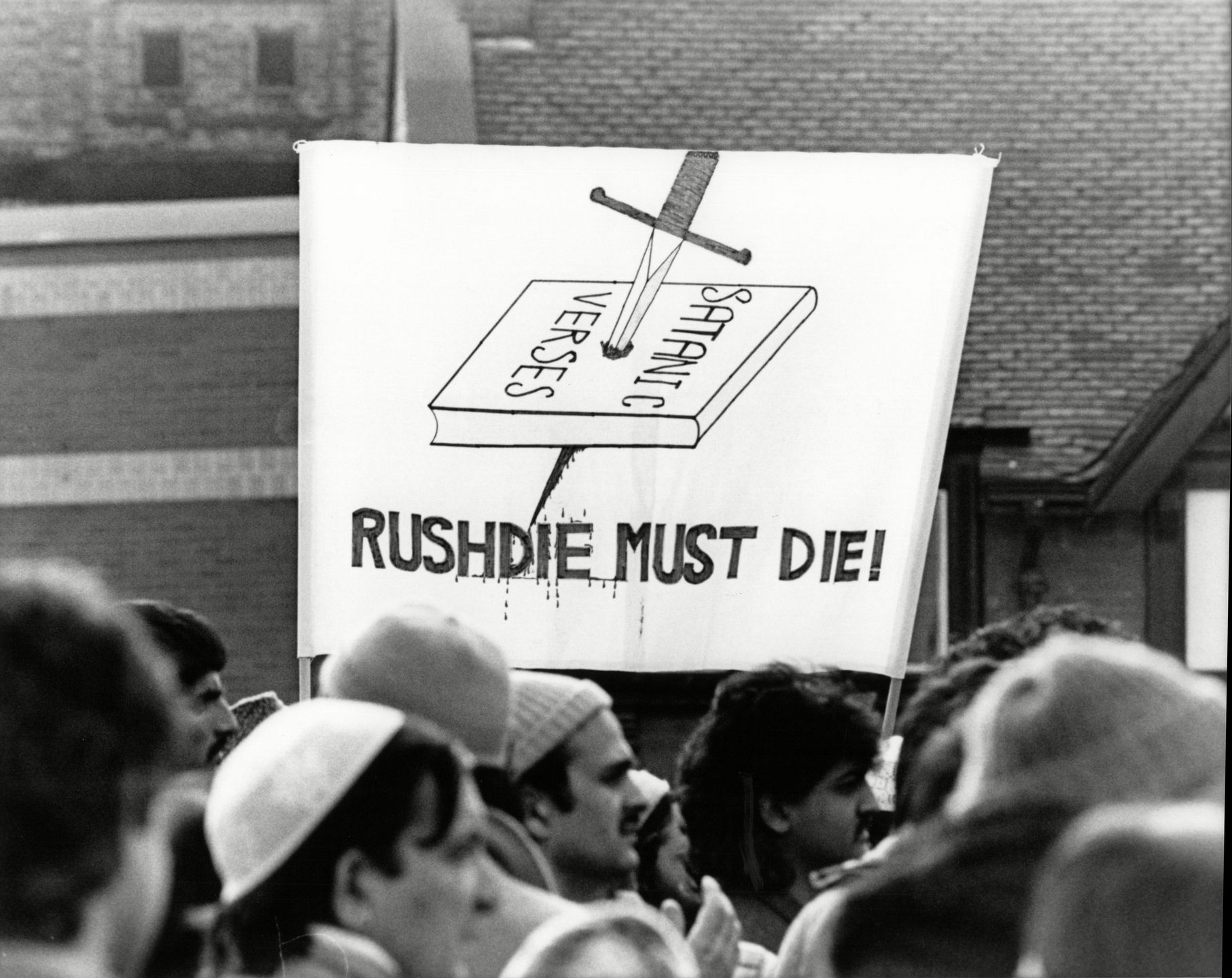Marsz przeciwko Rushdiemu z 1989 r., majacy miejsce w Wielkiej Brytanii