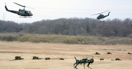 Bezzałogowe czworonogi. Służą w japońskich Lądowych Siłach Samoobrony
