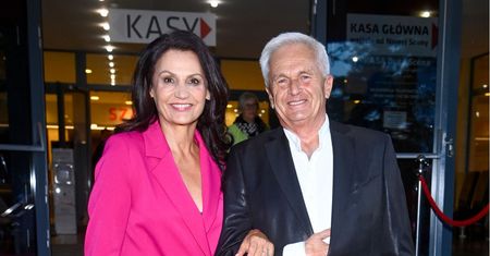 Małgorzata Pieczyńska postawiła na mocny kolor. Jak wypadła w luźnym garniturze?
