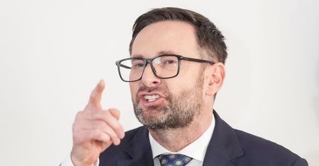 Obajtek pod specjalną ochroną. Oto, na co miały iść pieniądze Orlenu