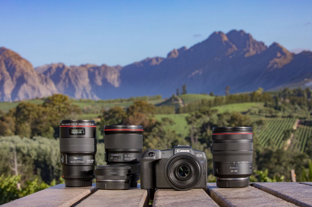 Canon EOS RP – najlżejszy i najtańszy pełnoklatkowy bezlustekrowiec Canona