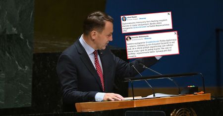 Chwalą Sikorskiego. "Polska dyplomacja w natarciu"