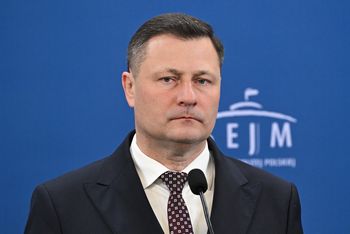 "Dzielenie Polaków". Były minister mówi o zrównaniu wieku emerytalnego