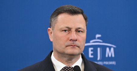 Emerytury "dzielą Polaków". Były minister zabiera głos